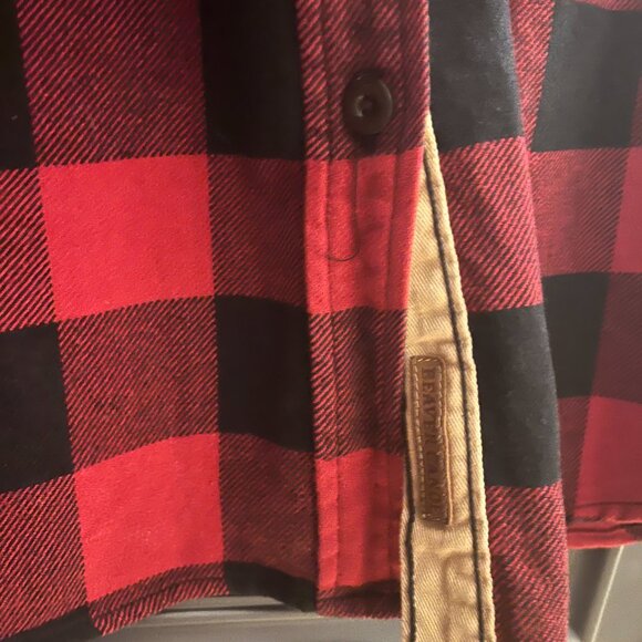 Roots. Beaver Creek, Lumberjack plaid 100% Cotton Collared Button Down Shirt. - Picture 7 of 9